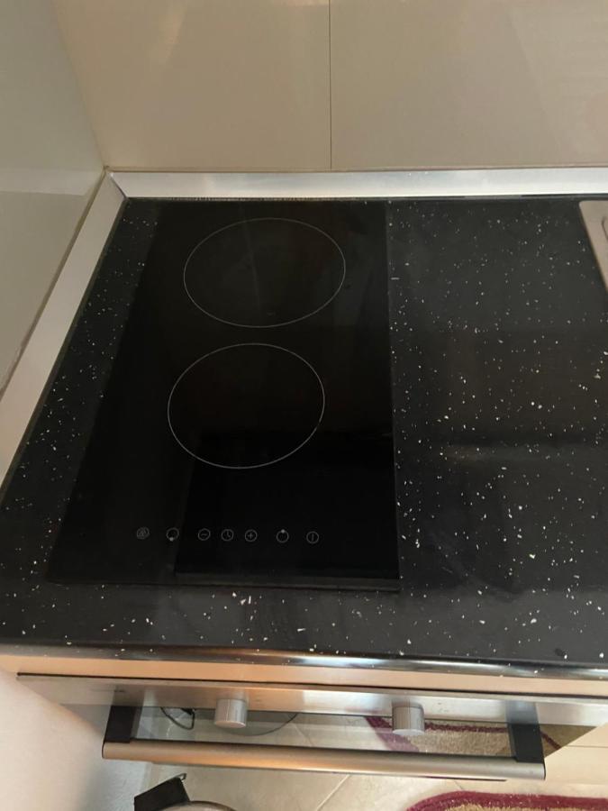 Rori'S Apartment Qerret 格勒姆 外观 照片